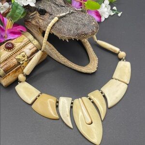 Bovine bone necklace choker vintage B64